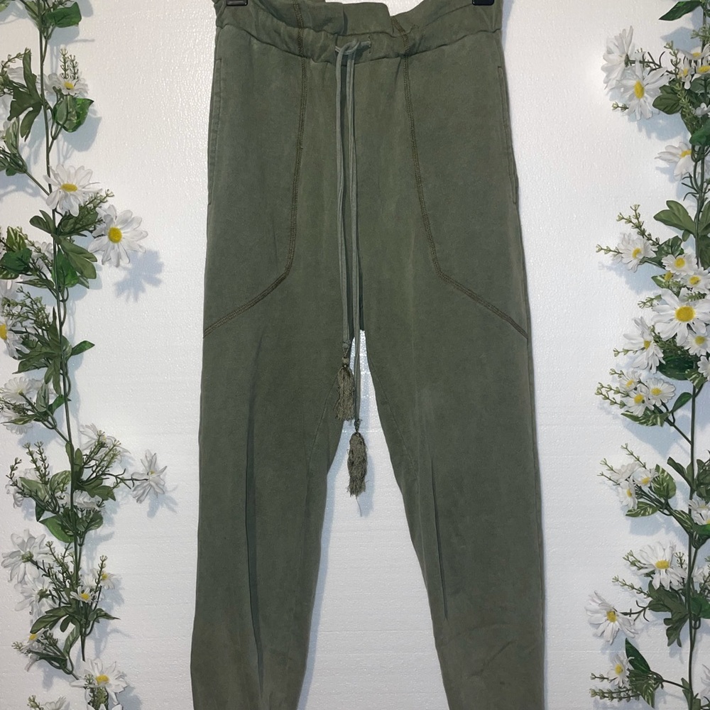 7 FOR ALL MANKIND green sweat with tassels (part of a set) size XS
